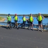 Dimanche matin:  groupe 1 pause devant le lac qui s'assèche.....