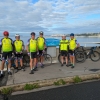 vendredi matin groupe 1: pause crevaison à l'aller au pont de Plougastel